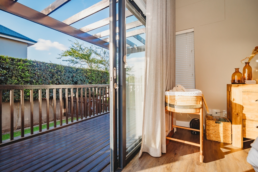 4 Bedroom Property for Sale in Kraaibosch Manor Western Cape